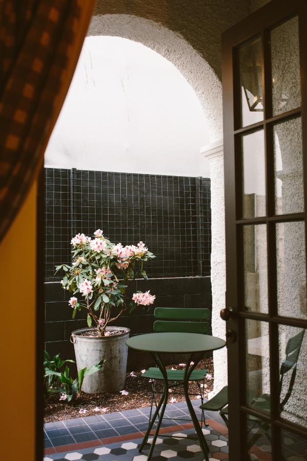 The Convent Hotel Оукланд Екстериор снимка
